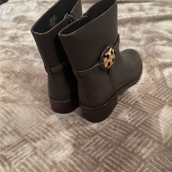 Tory Burch Brown Heeled Boots. Brand new without box with dust bag size 7.5. - Picture 4 of 7